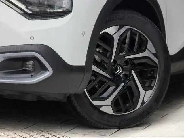 Citroen C4 view 5