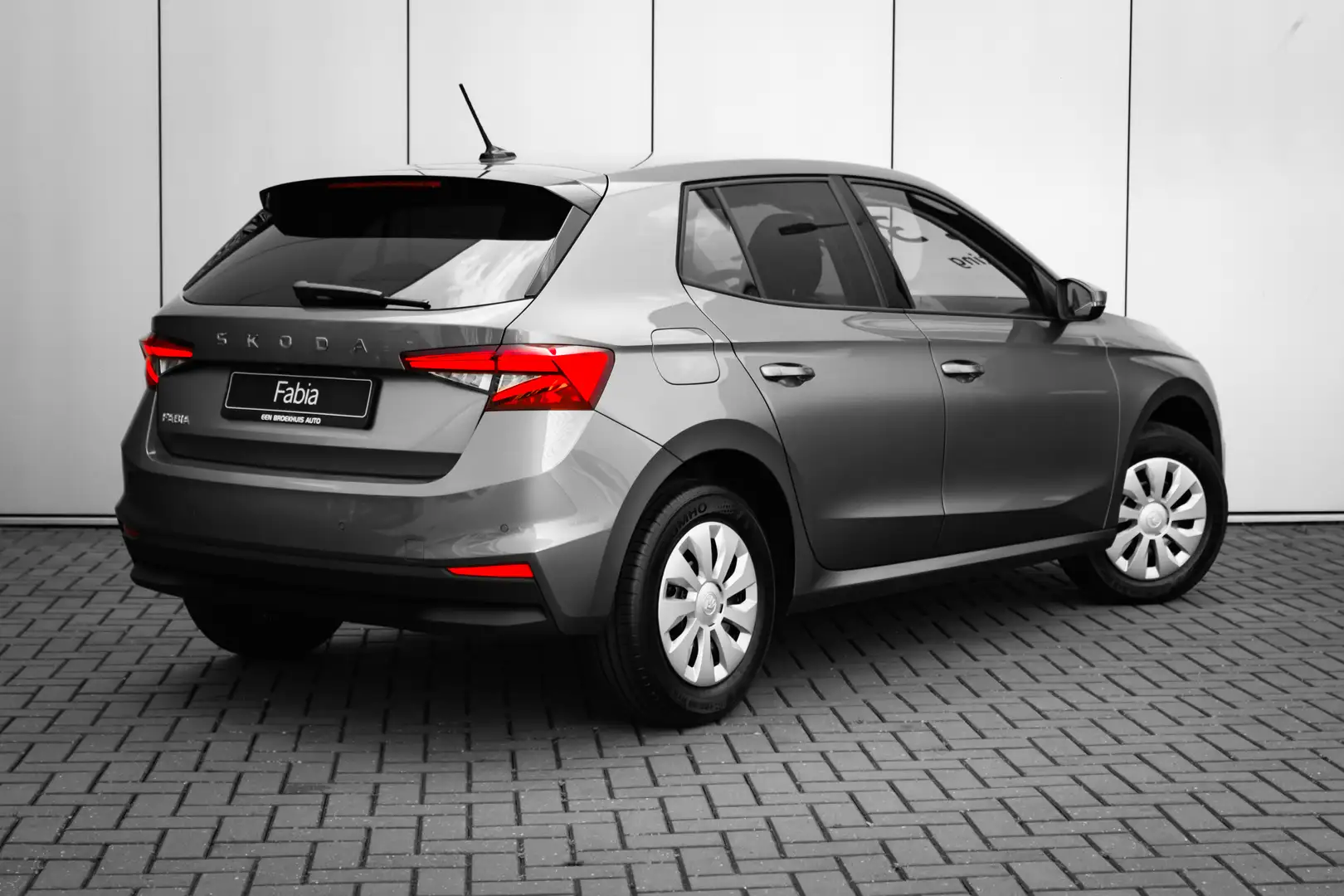 Skoda Fabia Selection Inclusief €3000,- inruilvoordeel | Airco Grijs - 2