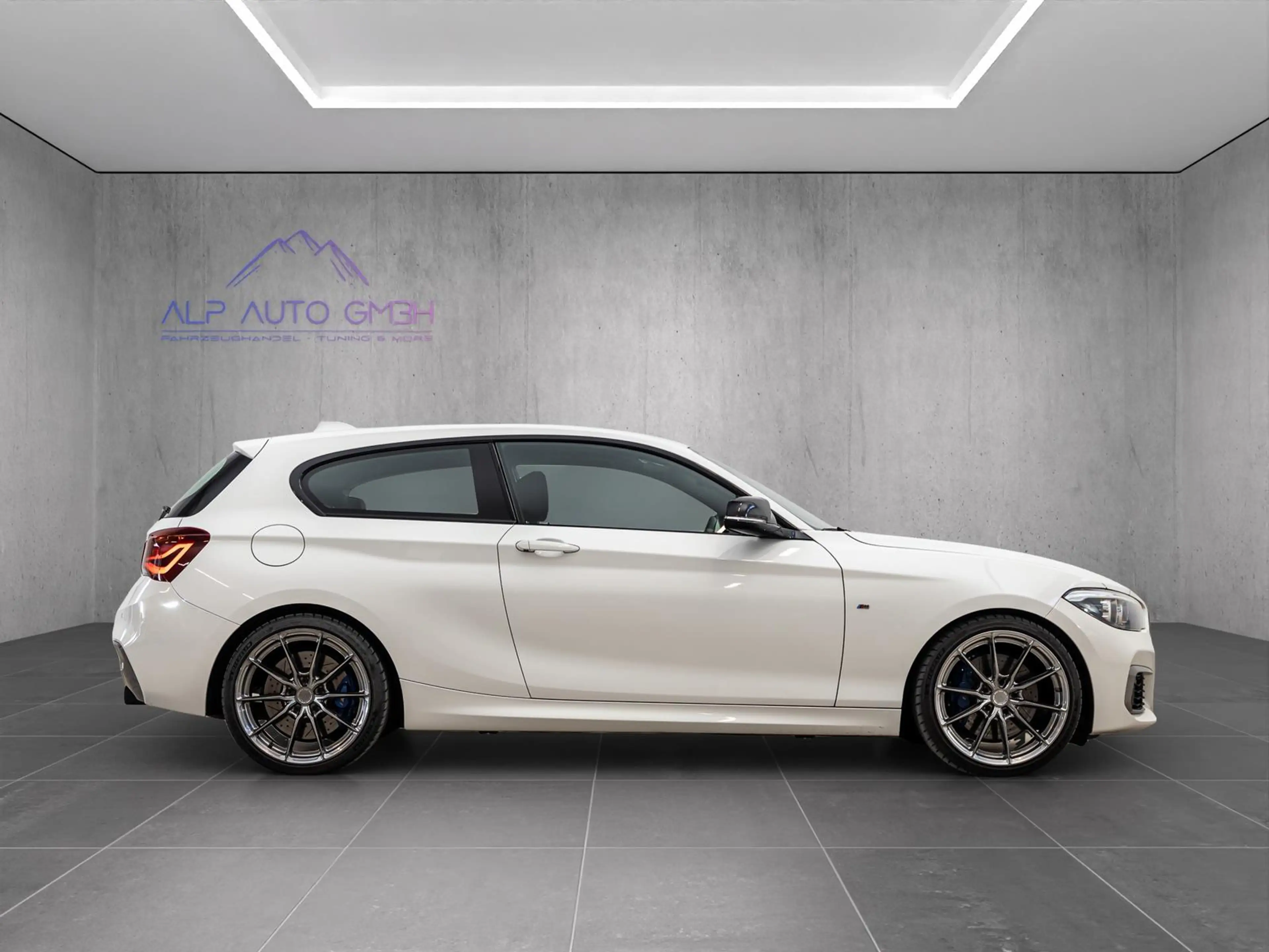 BMW 140 Special Edition/LED/SHZ/SHADOW/NAVI — photo 7