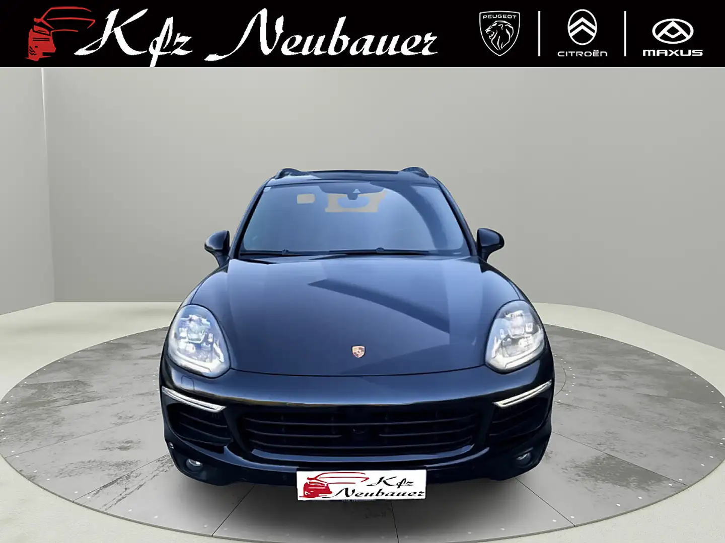 Porsche Cayenne 3.0 Diesel Schwarz - 2
