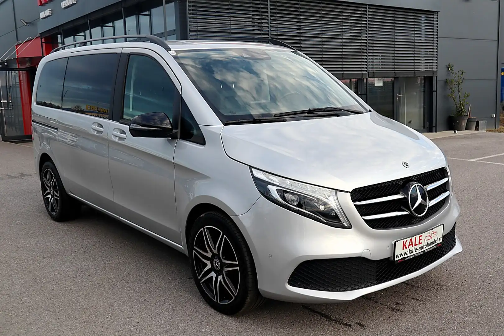 Mercedes-Benz V 250 d Kombi 4MATIC Aut. *1.Besitz*Leder**LED-Schein... Silber - 2