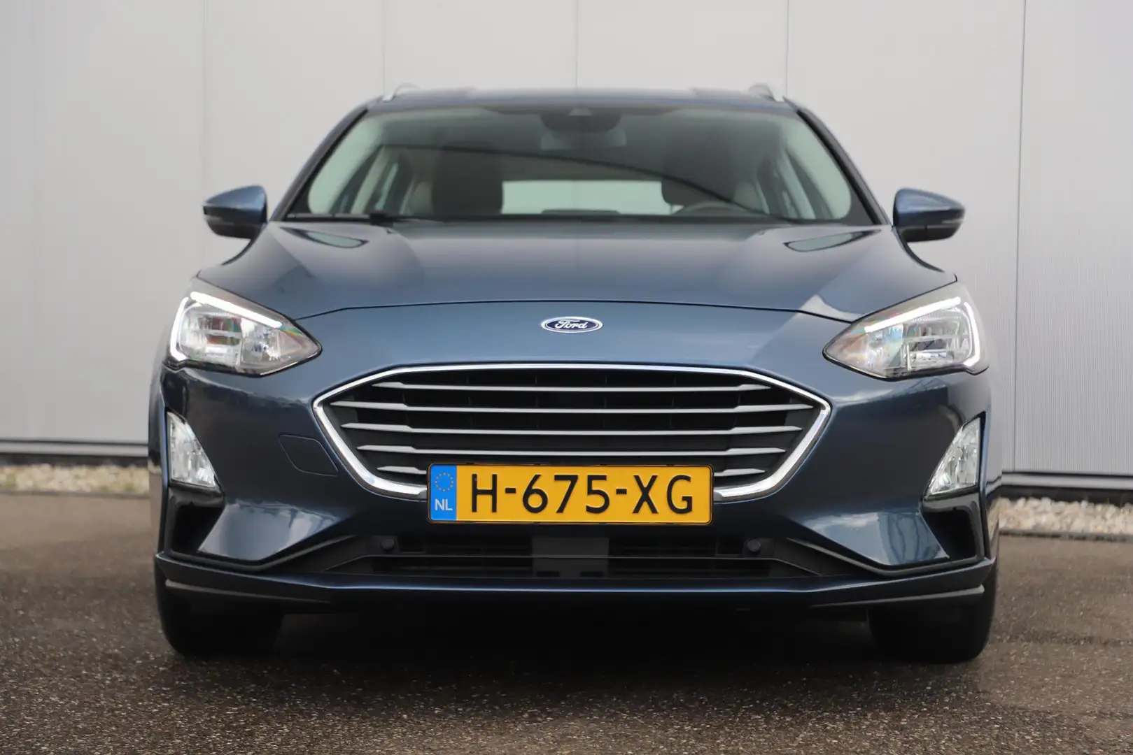 Ford Focus Wagon 1.0 EcoBoost Trend Edition Business Navigati Blauw - 2