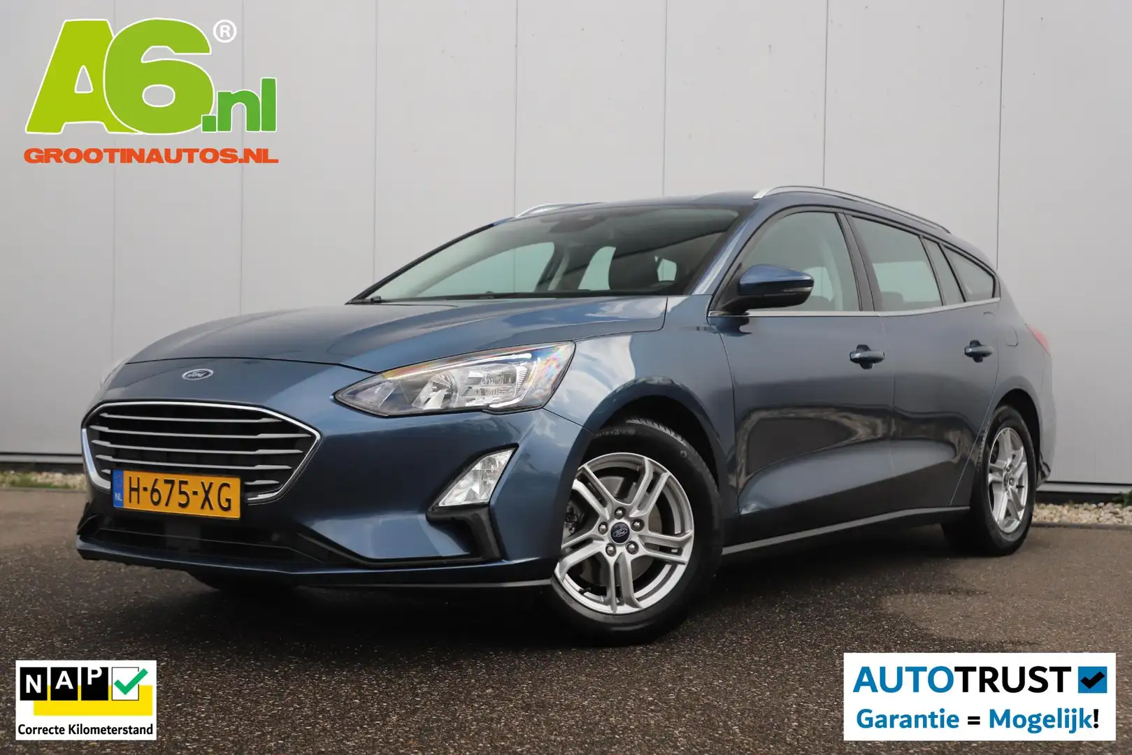 Ford Focus Wagon 1.0 EcoBoost Trend Edition Business Navigati Blauw - 1