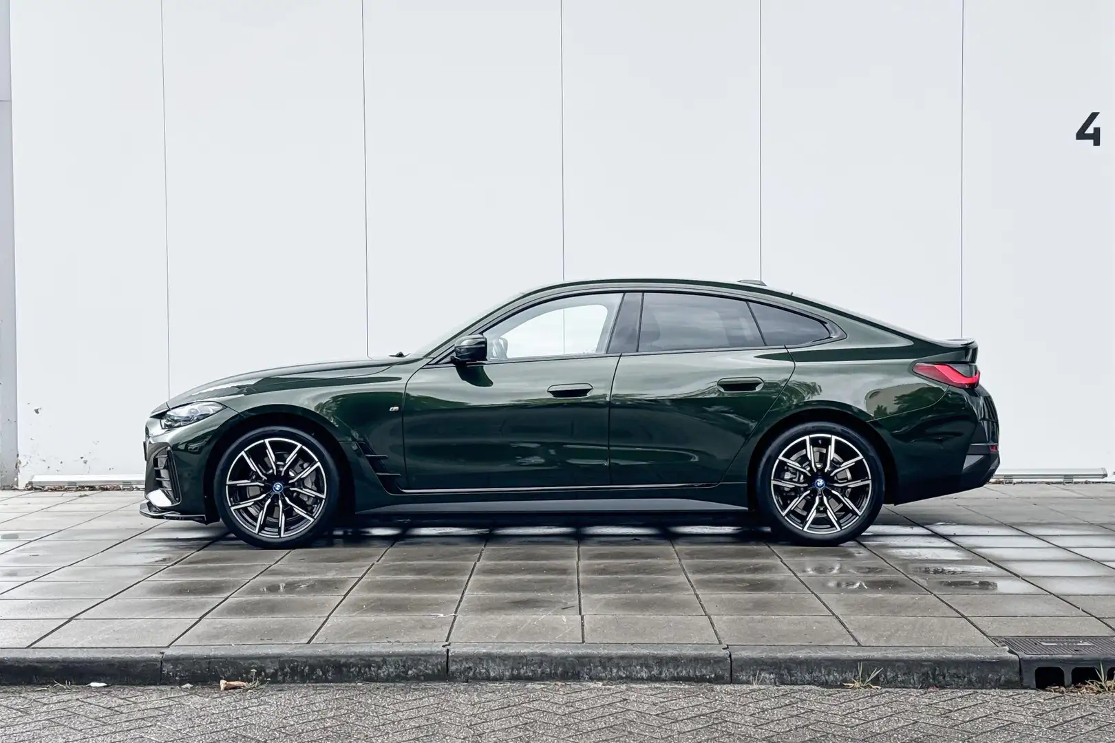 BMW i4 eDrive40 High Executive 84 kWh Groen - 2