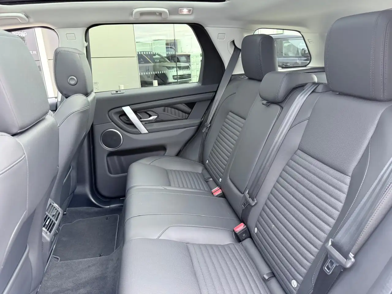 Land Rover Discovery Sport 2026 — фото 10