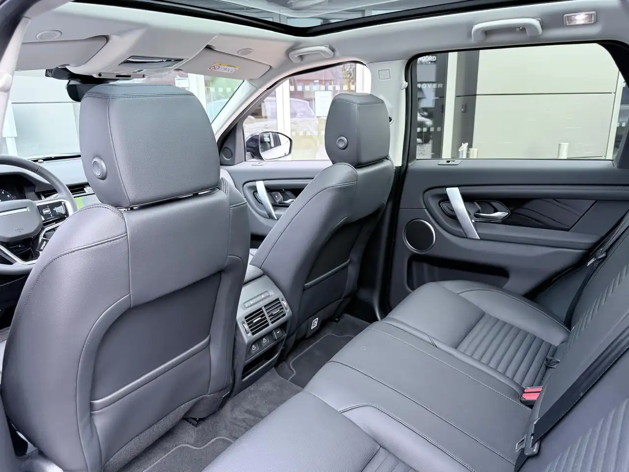 Land Rover Discovery Sport 2026 — фото 11