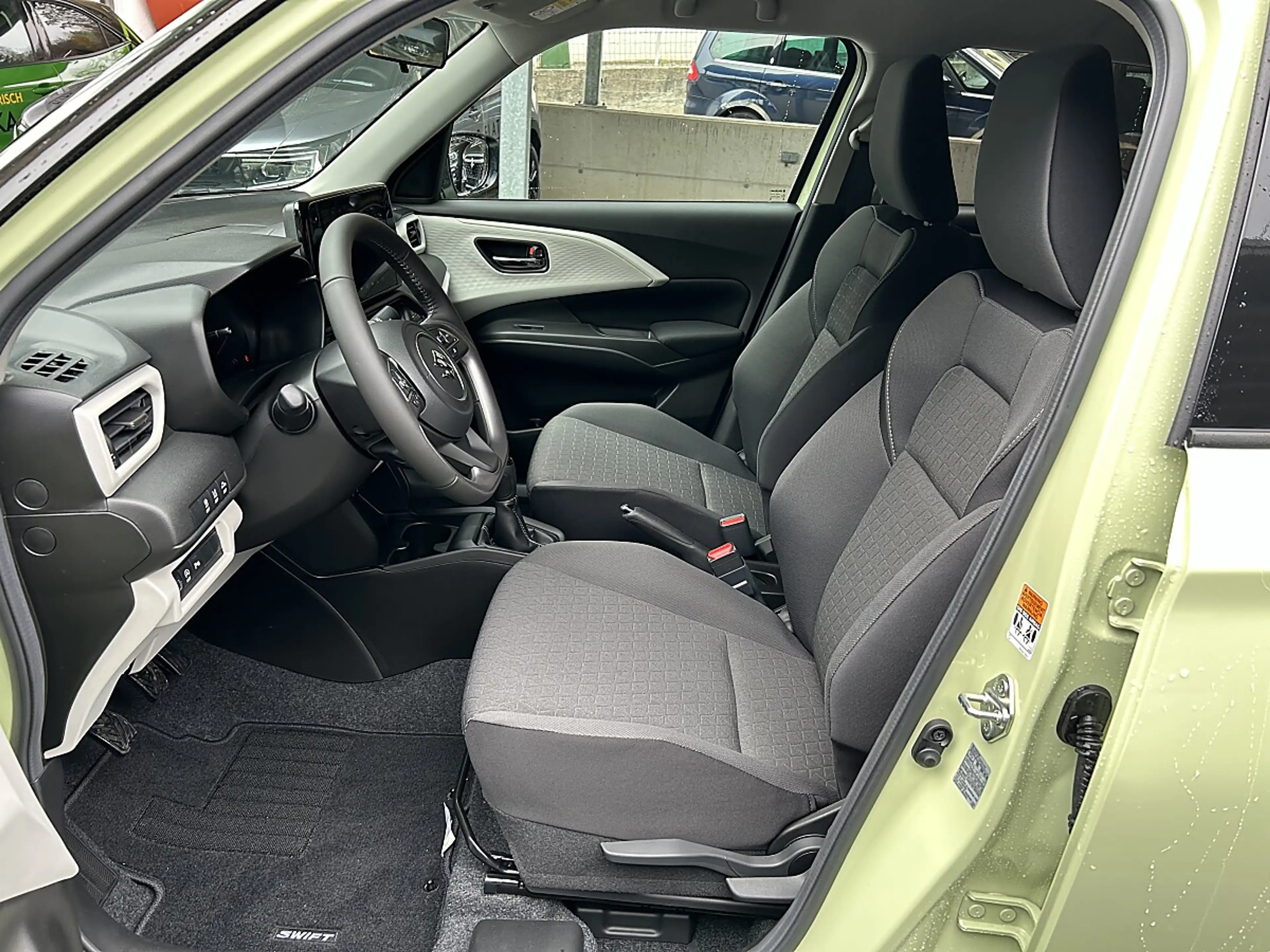 Suzuki Swift 1,2 Hybrid Allgrip Shine — photo 13