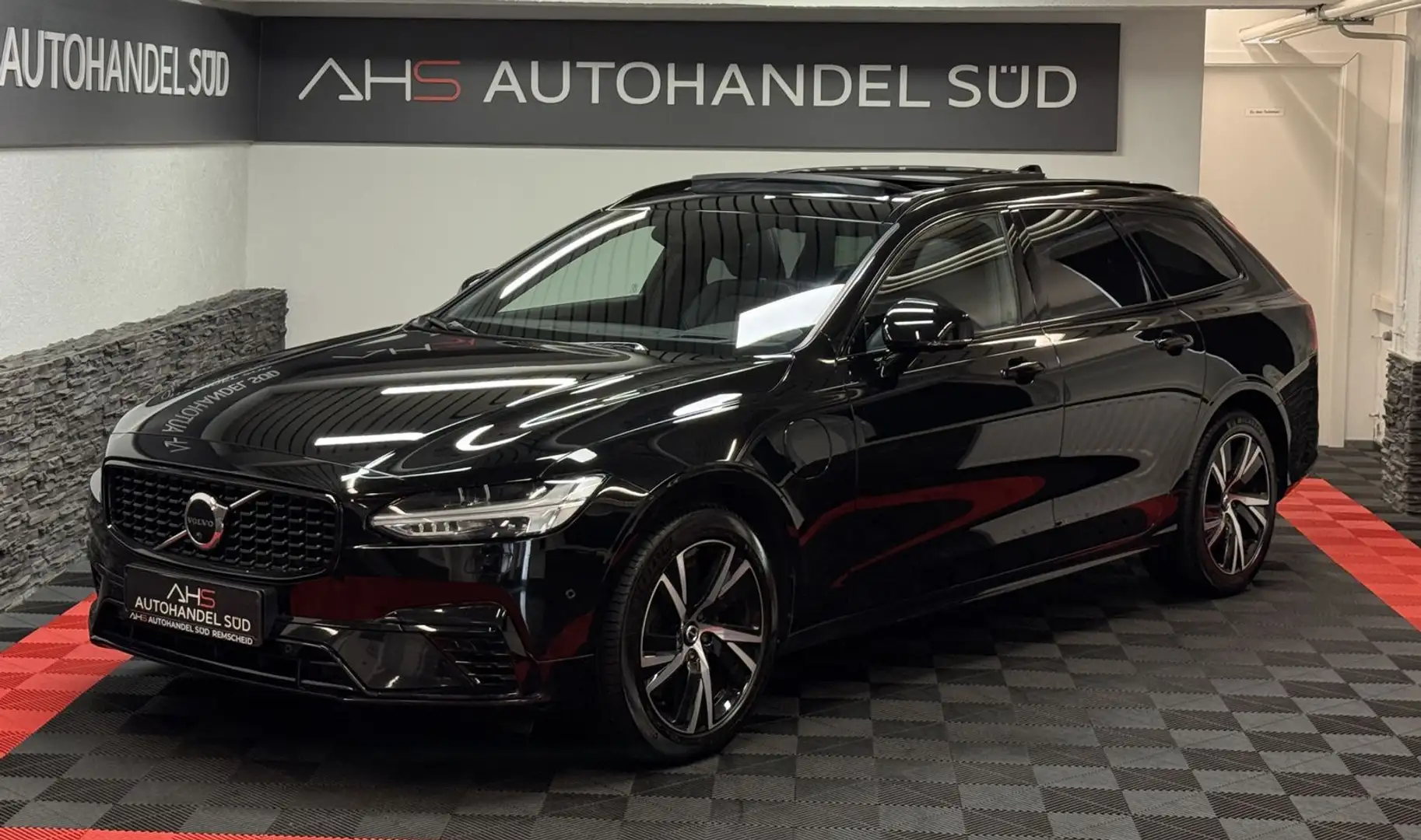 Volvo V90 R Design Recharge AWD*PANO*AHK*HUD*360° Negro - 1