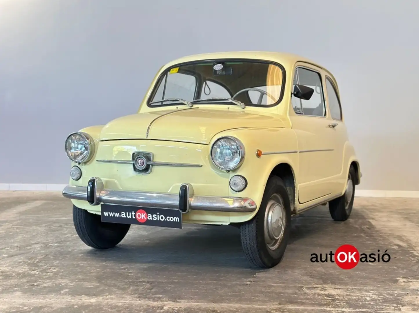 SEAT 600 E Beige - 1