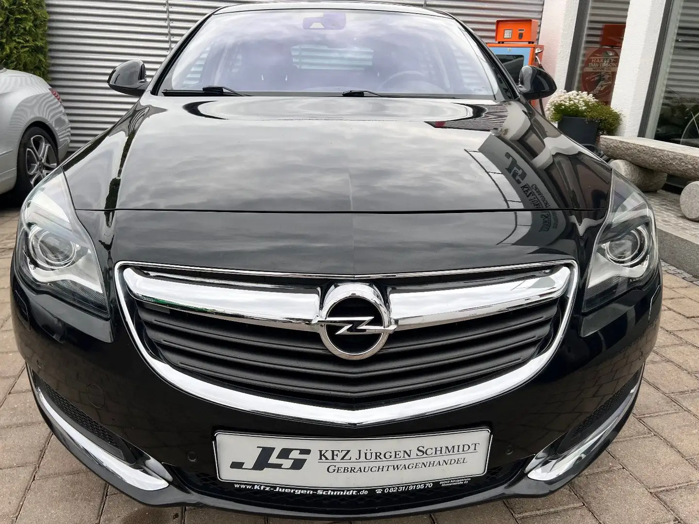 Opel Insignia 1,6 CDTI DPF Lim Innovation NAVI Xenon Schwarz - 2