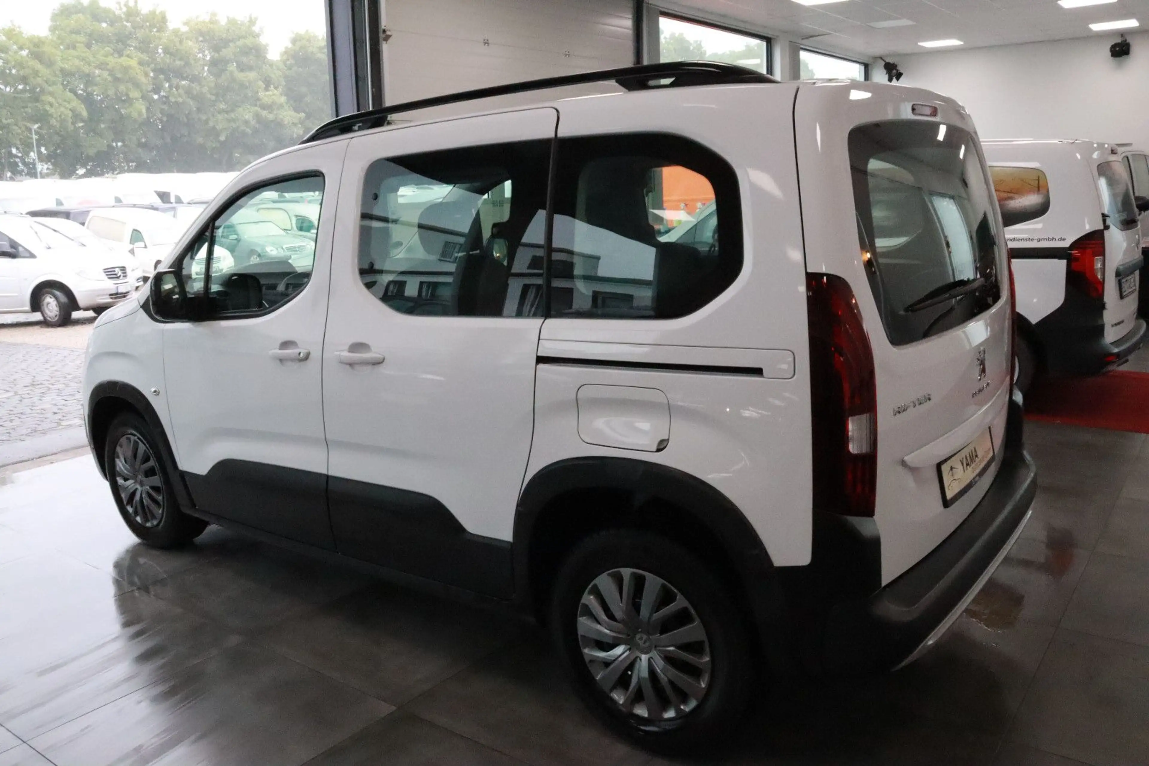 Peugeot Rifter Allure 1.5 BlueHDI * 1.HAND + 5-SITZER * — photo 5
