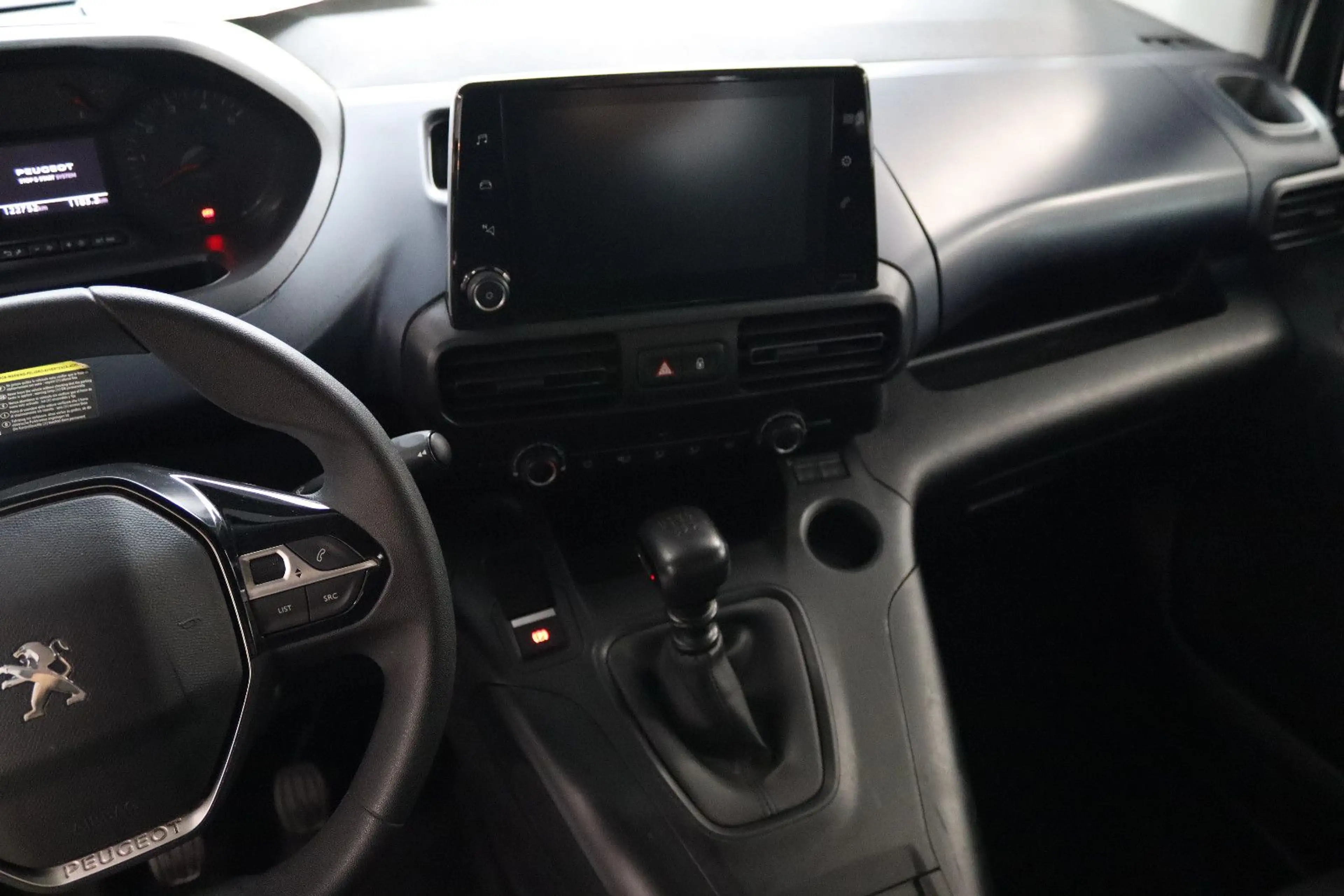 Peugeot Rifter Allure 1.5 BlueHDI * 1.HAND + 5-SITZER * — photo 12