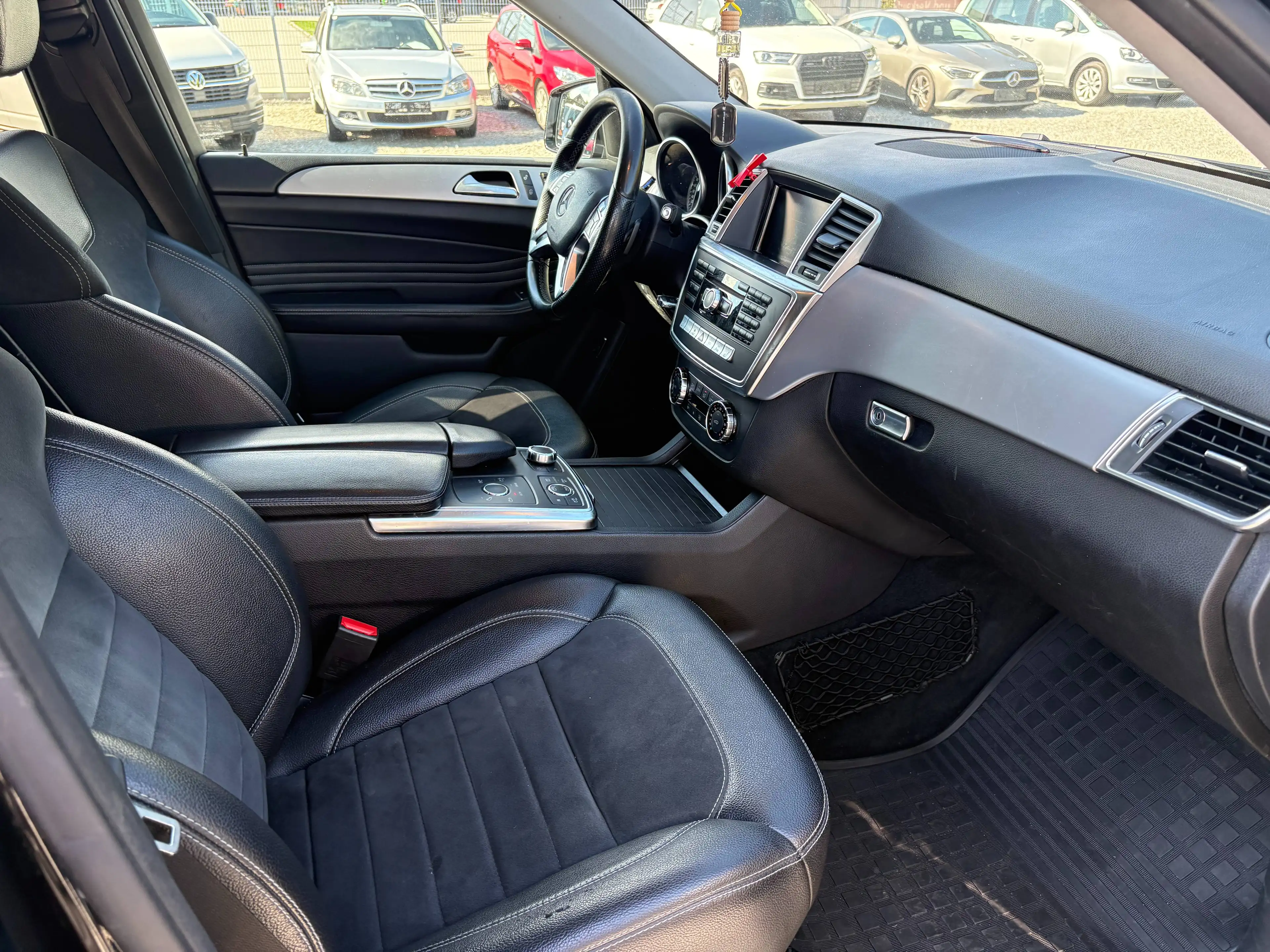 Mercedes-Benz ML 350 ML 350 BlueTEC 4MATIC Aut. DPF — photo 13