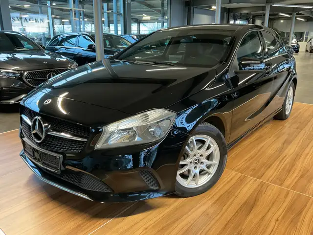 Mercedes-Benz A 200 A 200d Style GARMIN/GRA/AUDIO20/SHZ