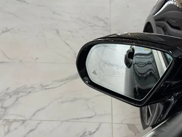 Mercedes-Benz CLS view 10