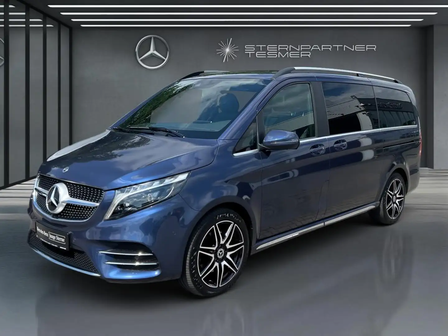 Mercedes-Benz V 250 d AVANTGARDE EDITION Lang AMG Pano+Tisch Blauw - 2
