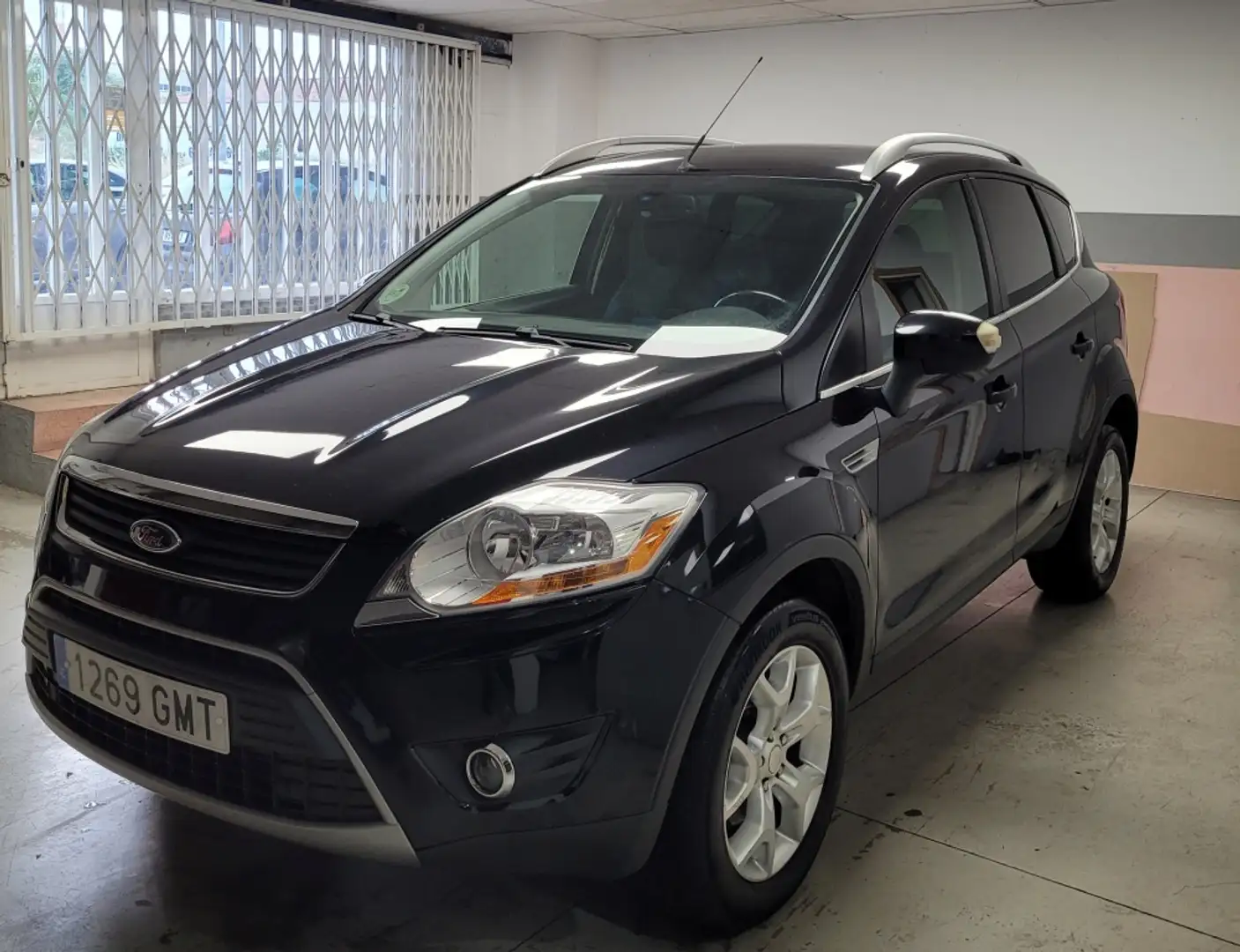 Ford Kuga 2.0TDCI Trend 2WD Negru - 2
