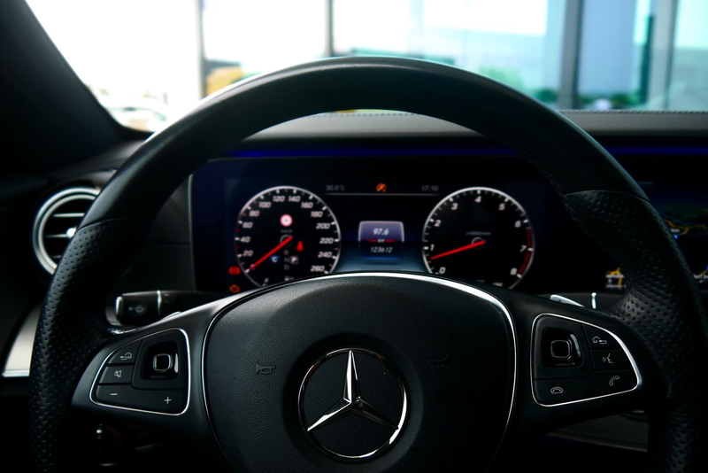 Mercedes-Benz E 400 E-Klasse AMG Line 4Matic — photo 13