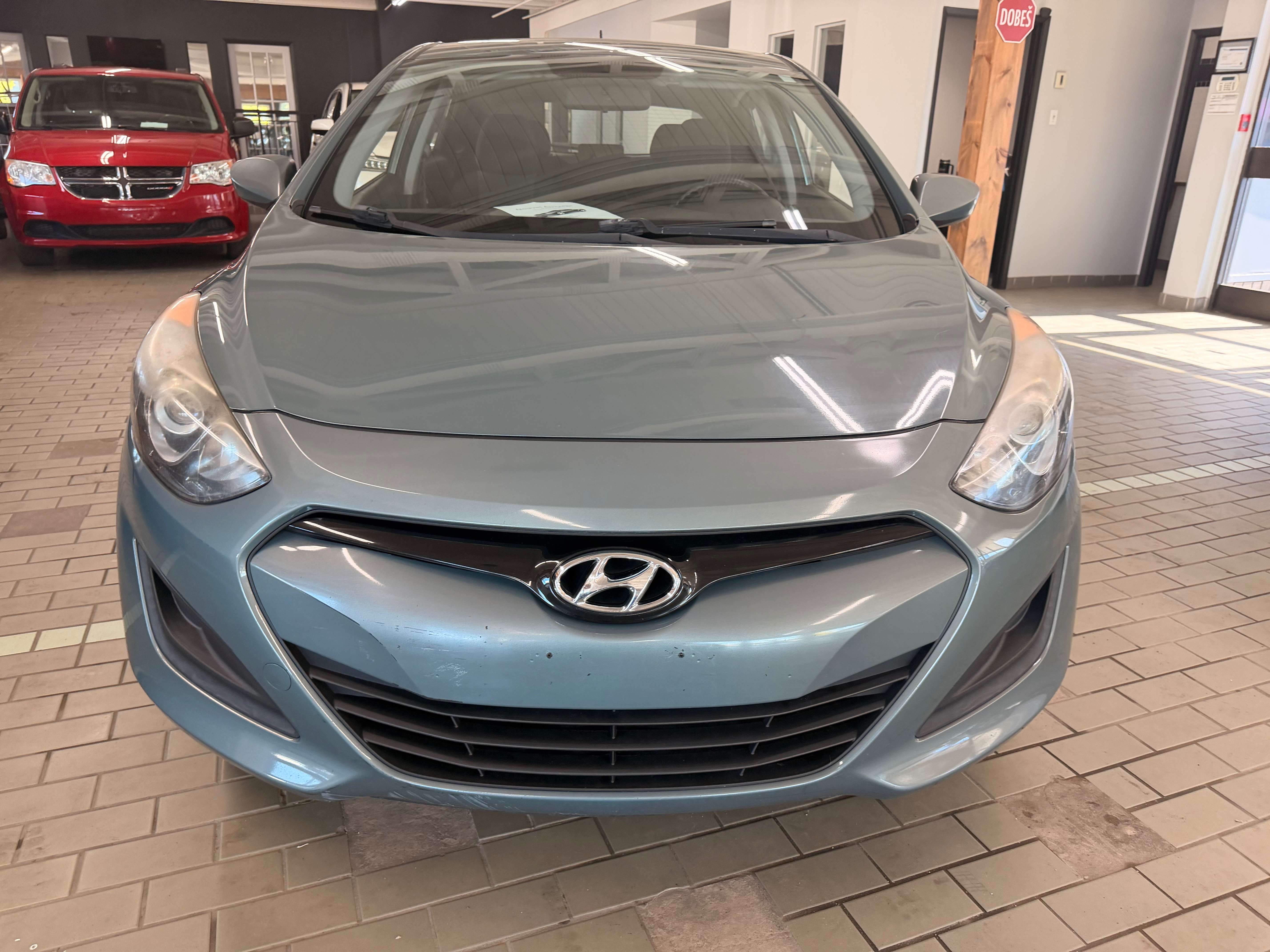 2013 Hyundai Elantra GT GL - Image 6