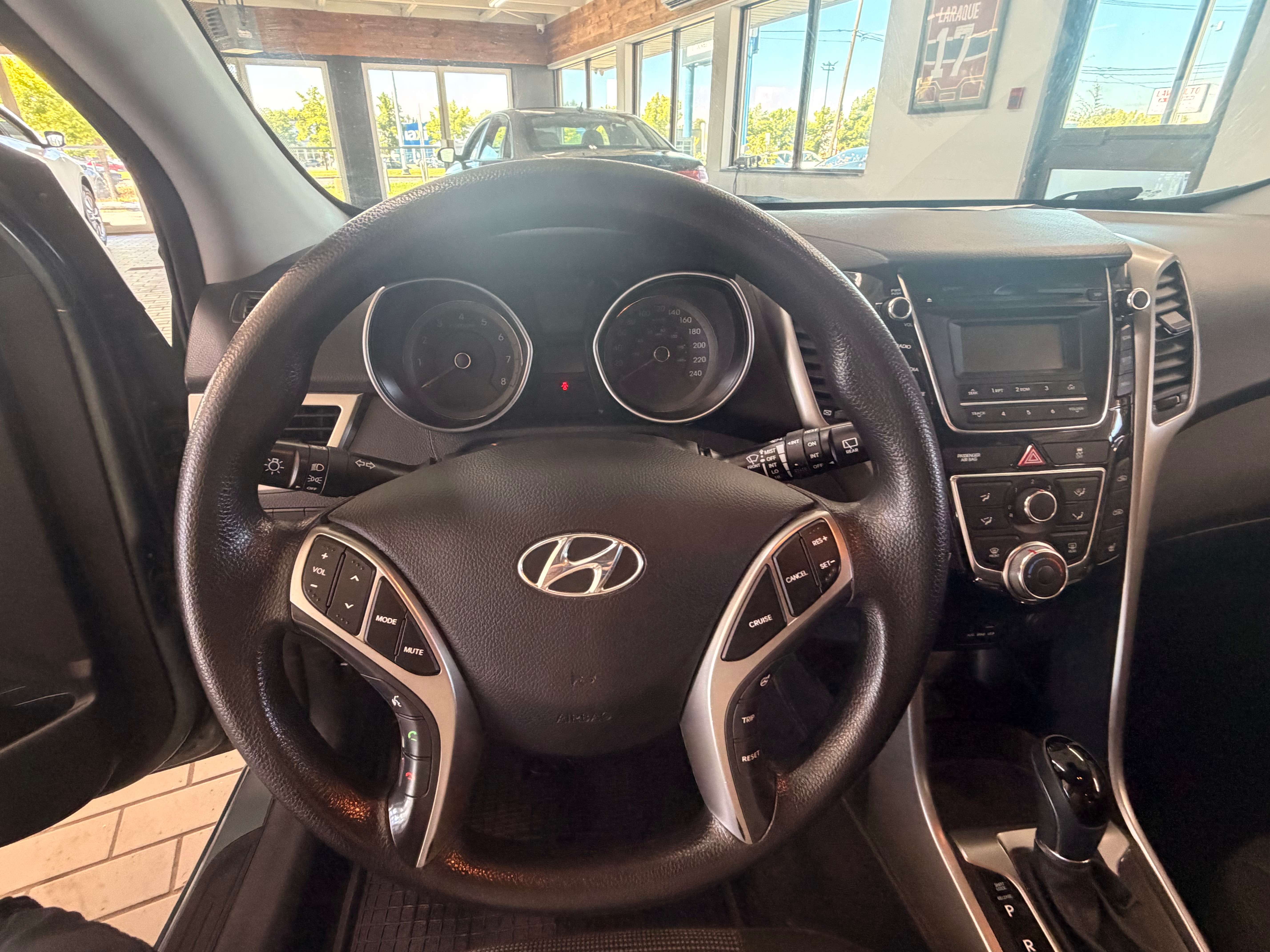 2013 Hyundai Elantra GT GL - Image 12