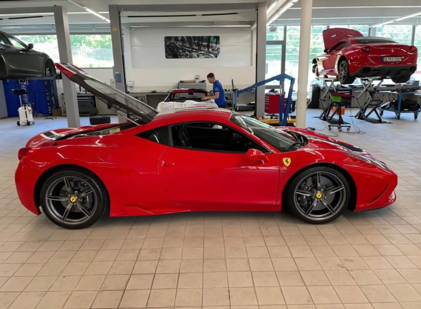 Ferrari 458 4.5 V8 Speciale Rot - 2