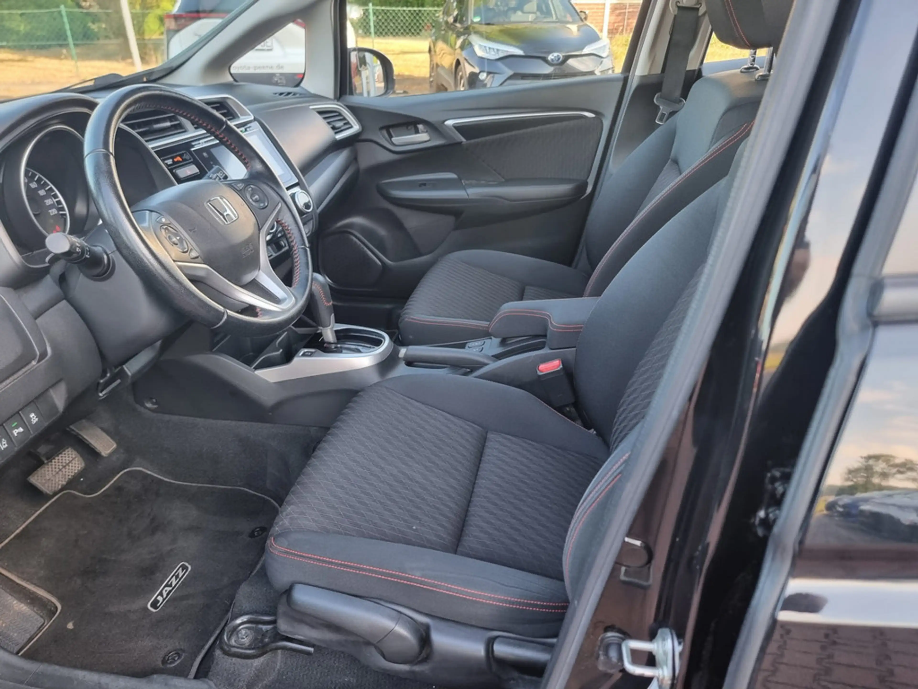 Honda Jazz 1.5 Dynamic — photo 13