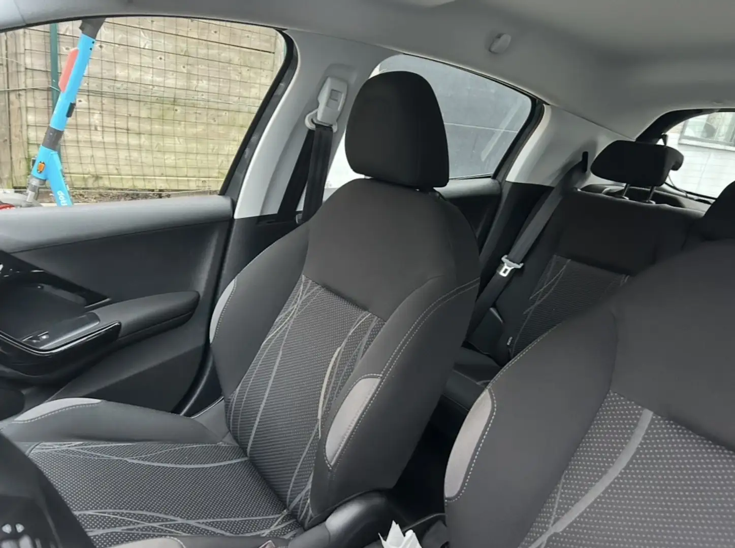 Peugeot 208 1.2i Access - 1