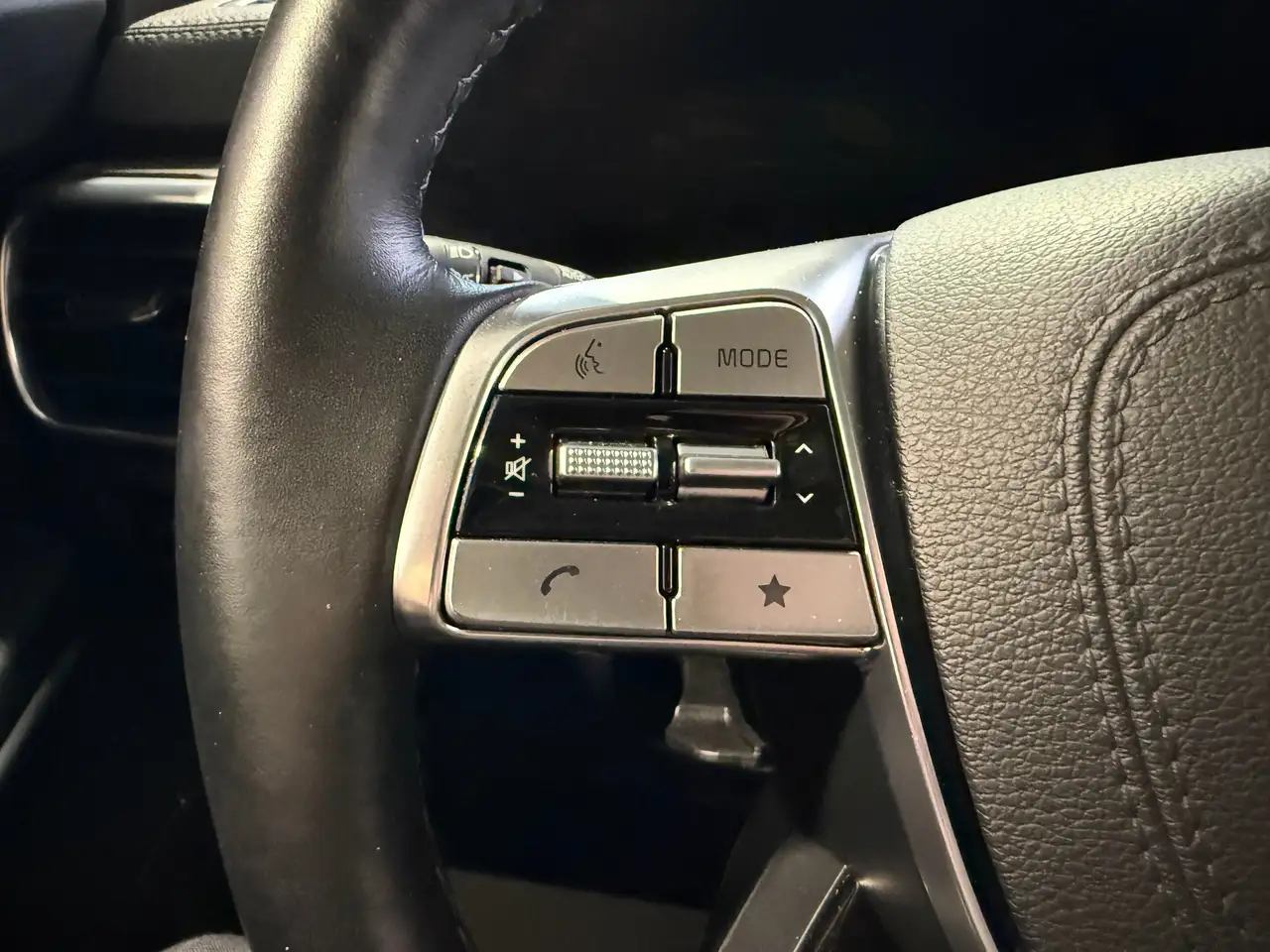 Kia Telluride снимка Kia Telluride