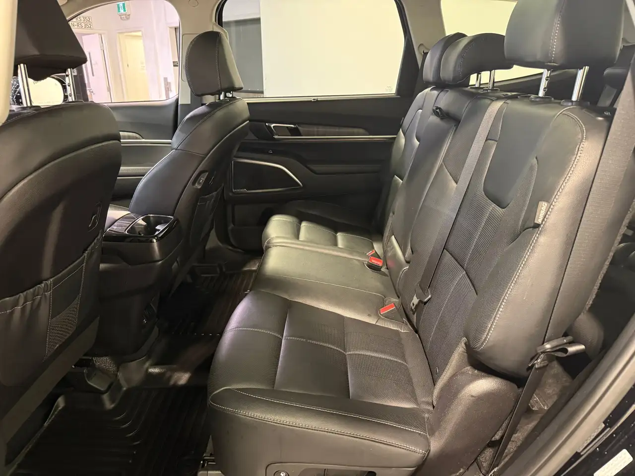 Kia Telluride снимка Kia Telluride