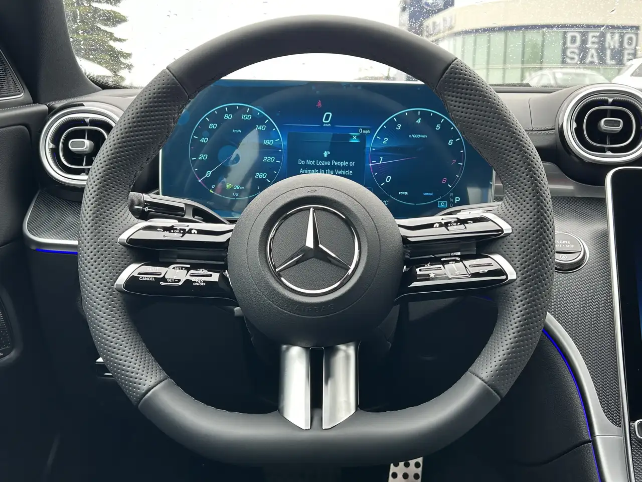 Mercedes-Benz C-Class снимка Mercedes-Benz C-Class
