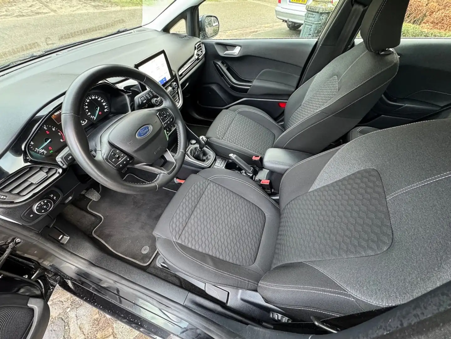 Ford Fiesta 1.0 Hybrid Titanium ecc,navi,led,pdc,sportdop Noir - 2