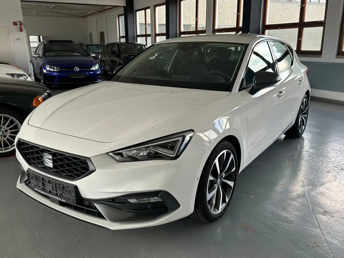 SEAT Leon - FR -1,5 TSI 130 PS -LED,Kessy,Navi,DAB Weiß - 2