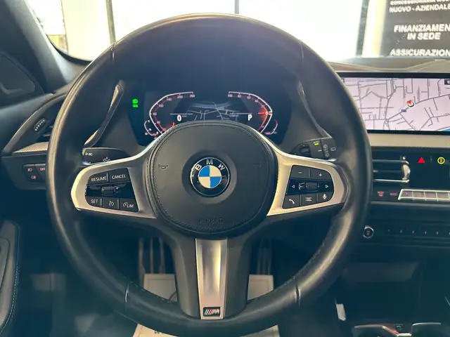 BMW 1 Series view 14
