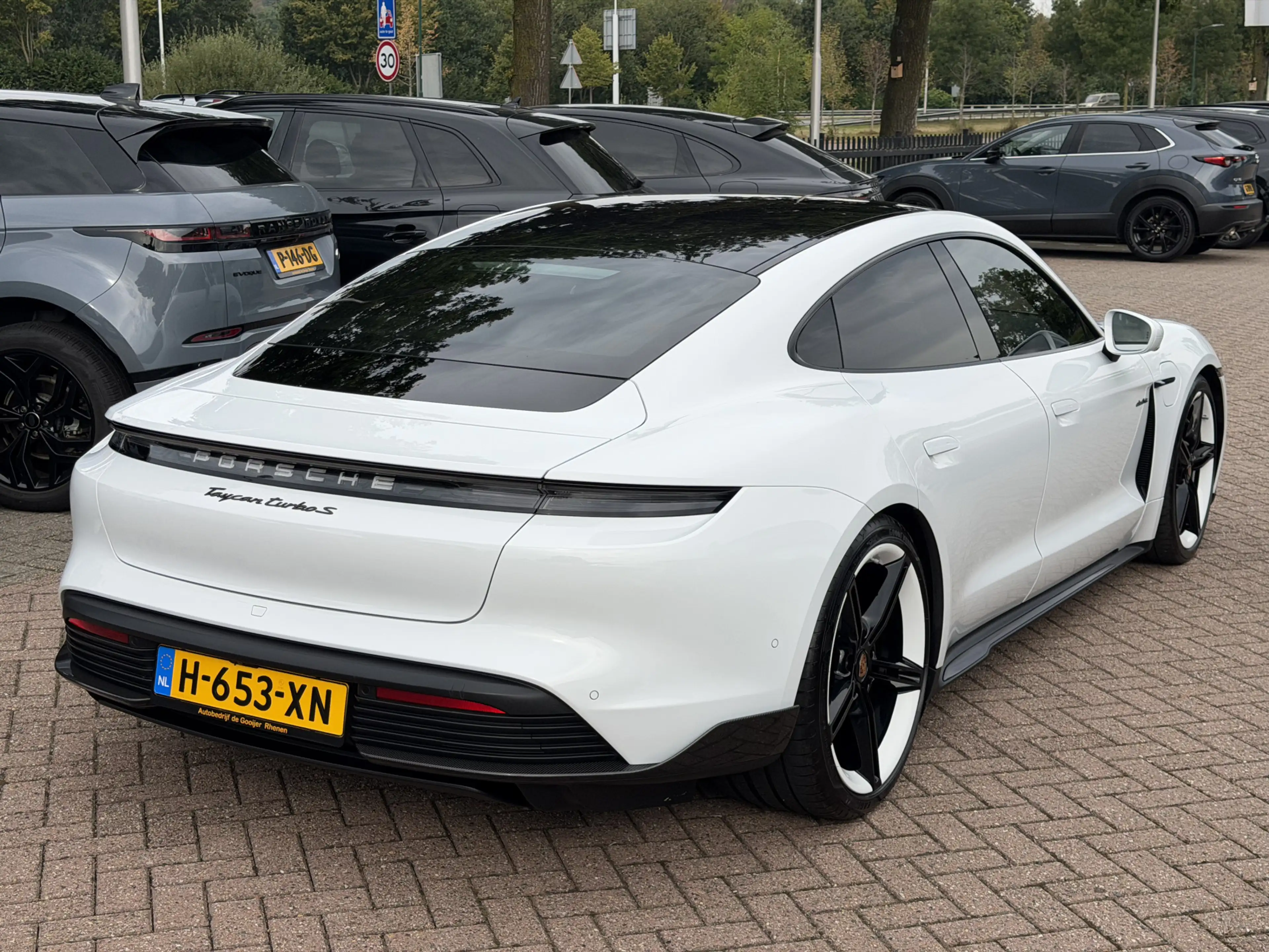 Porsche Taycan Turbo S 93 kWh / SoH 91,3% / Full option! / Panora — photo 4