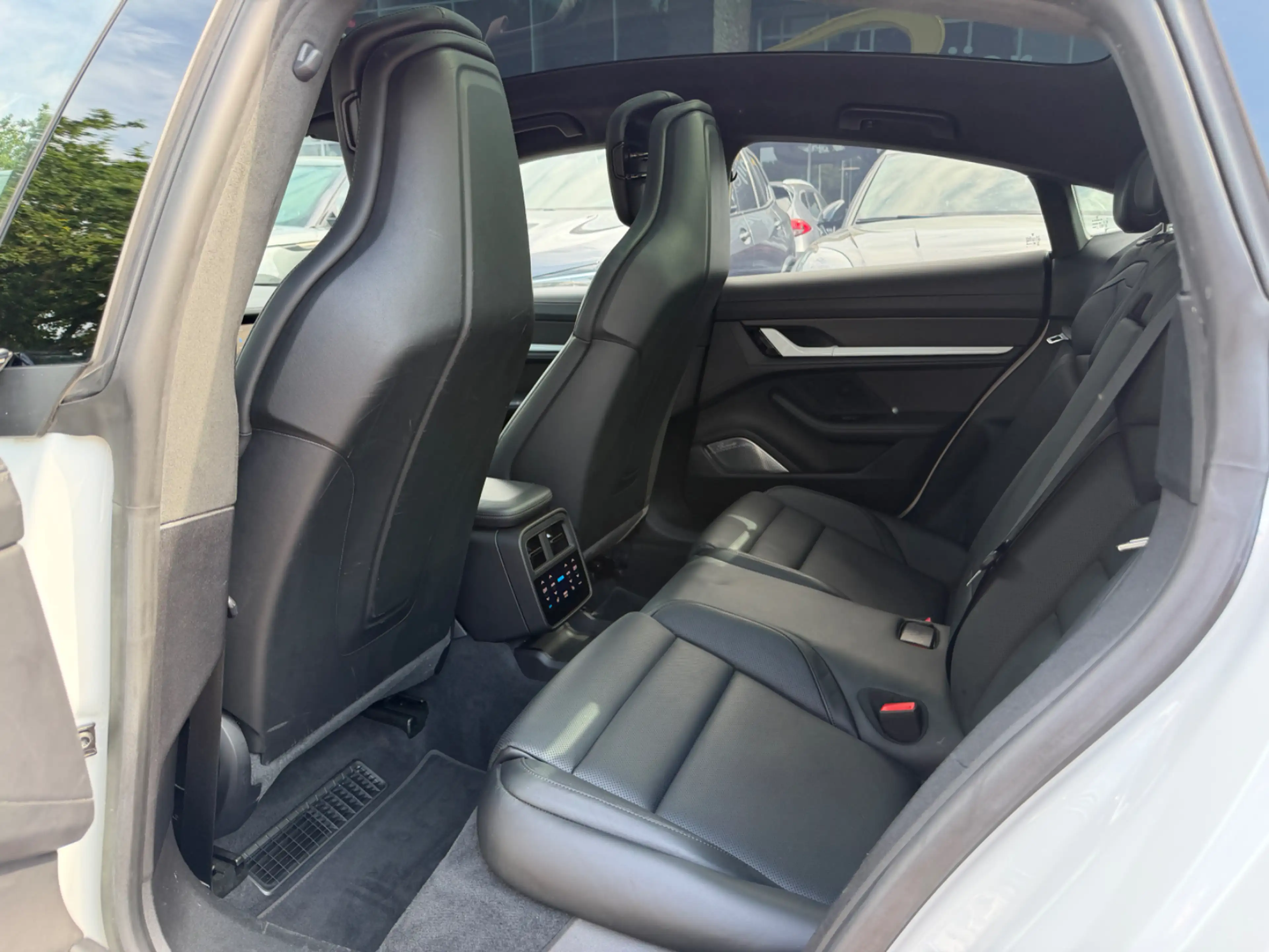 Porsche Taycan Turbo S 93 kWh / SoH 91,3% / Full option! / Panora — photo 9
