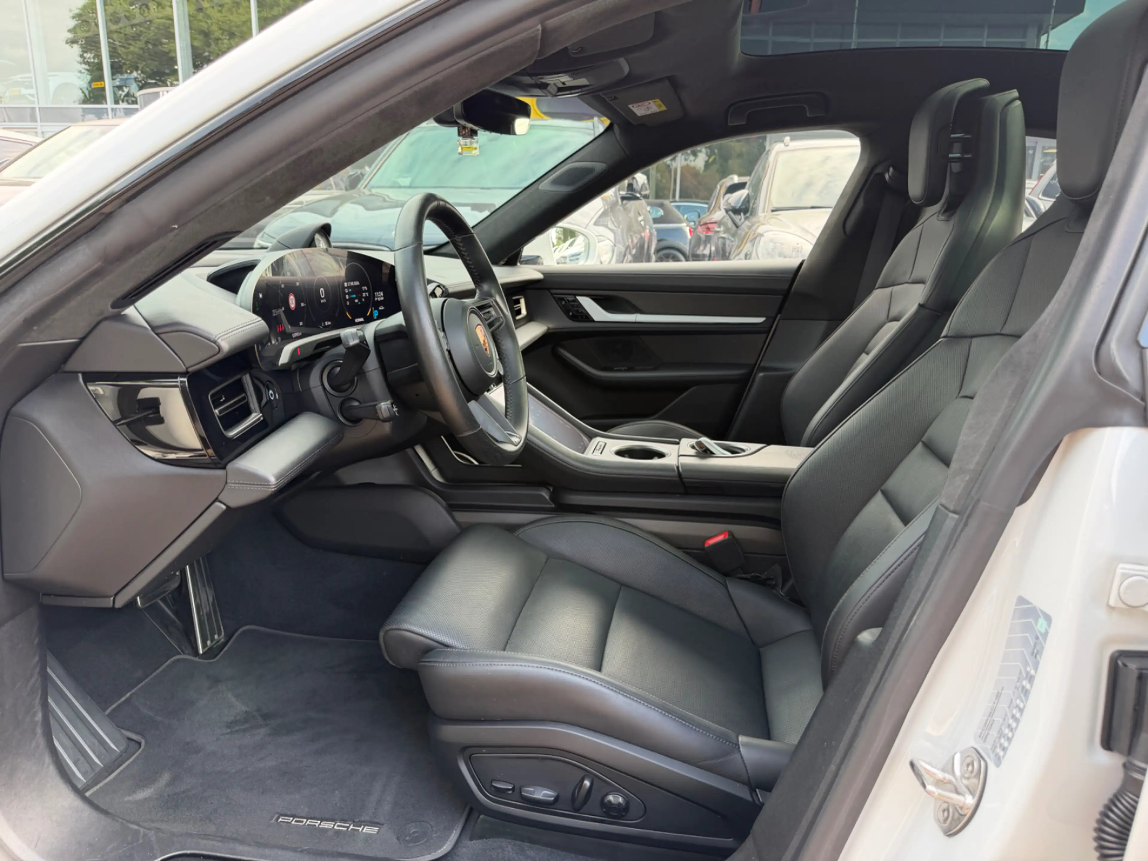 Porsche Taycan Turbo S 93 kWh / SoH 91,3% / Full option! / Panora — photo 8
