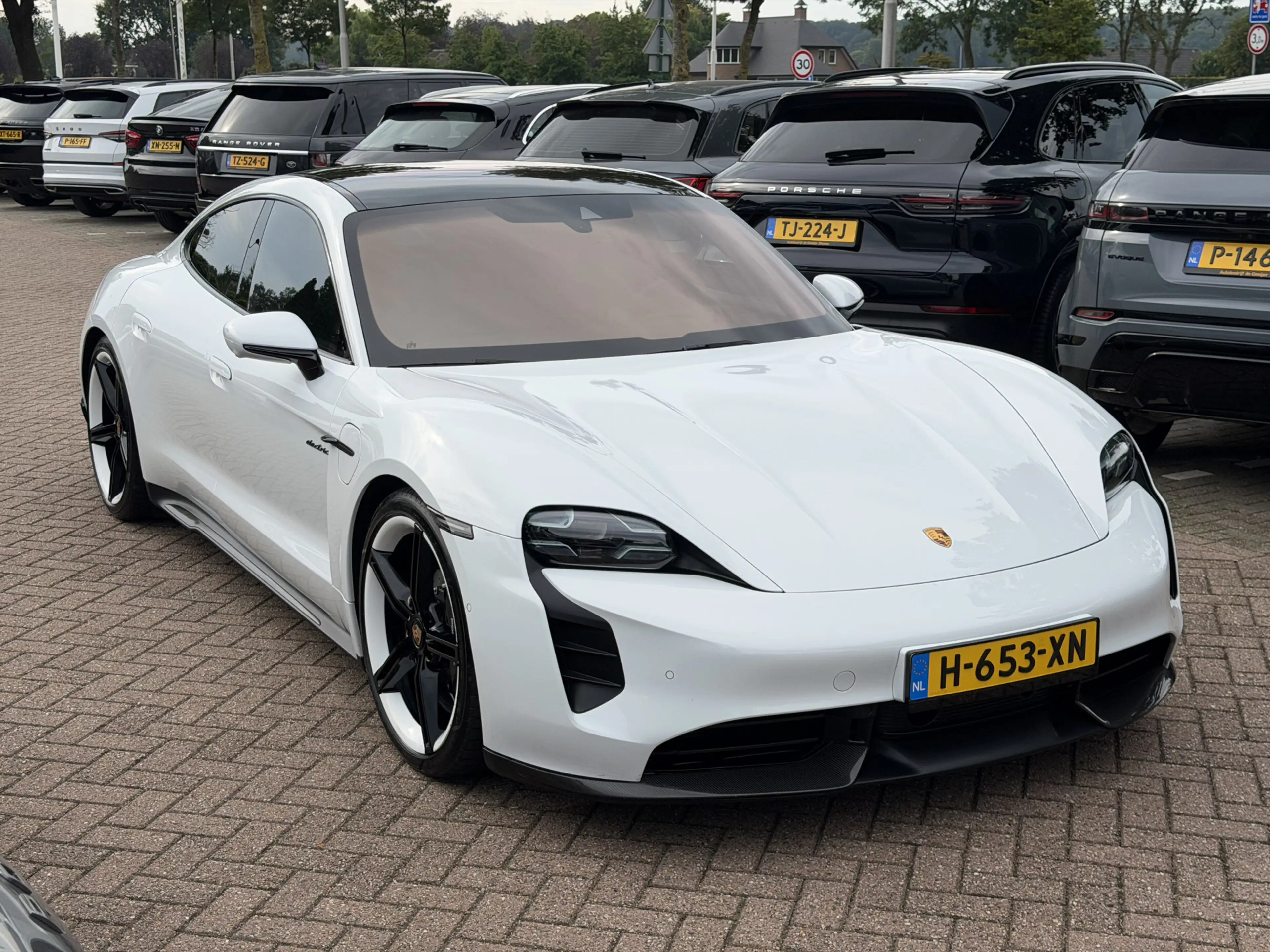 Porsche Taycan Turbo S 93 kWh / SoH 91,3% / Full option! / Panora — photo 6