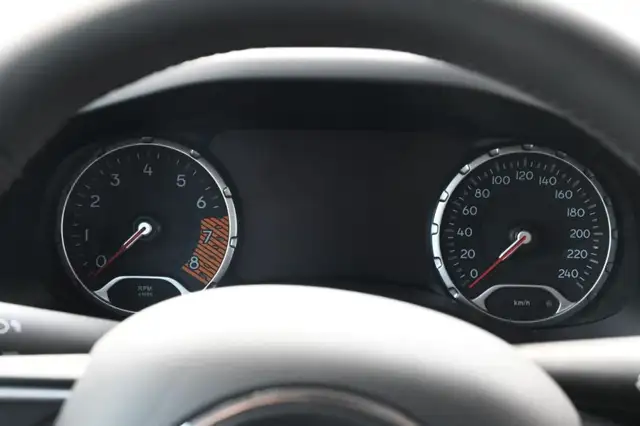 Jeep Renegade view 15