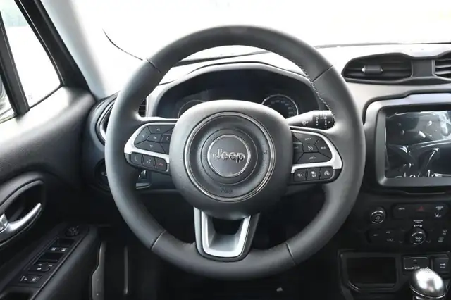 Jeep Renegade view 14