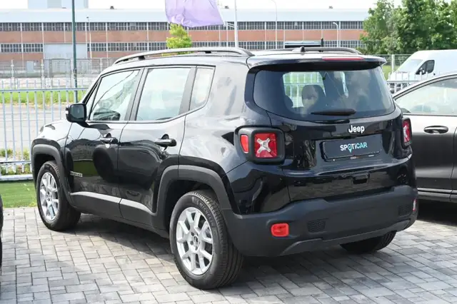 Jeep Renegade view 6