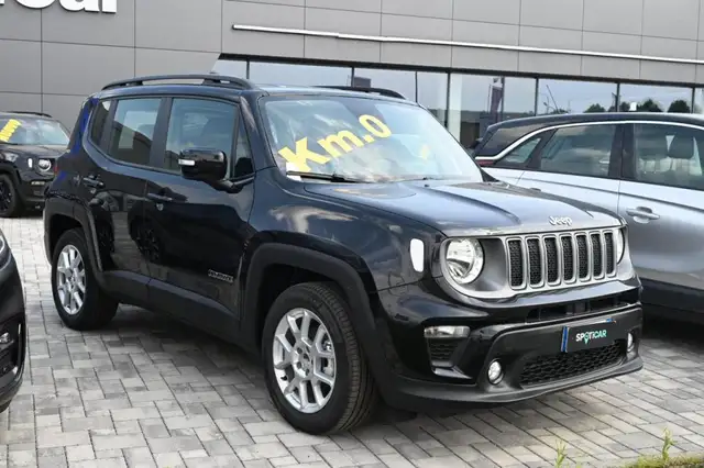 Jeep Renegade view 3