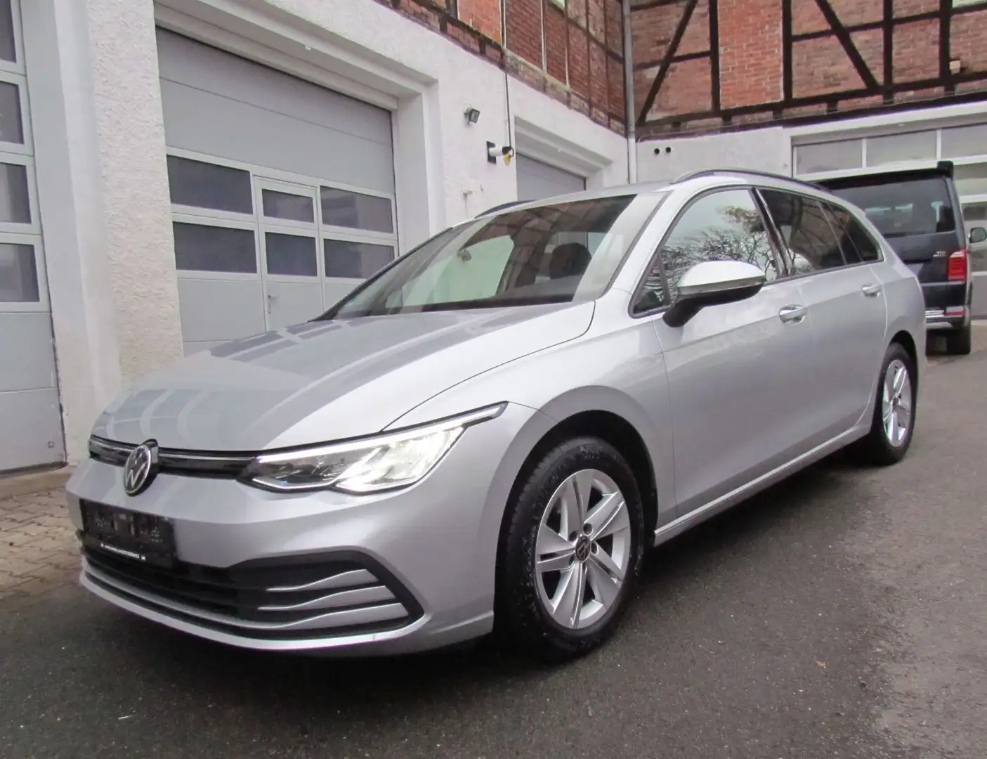 Volkswagen Golf 2.0TDI SCR 85kW **Life**LED/Navi/ACC Silber - 1