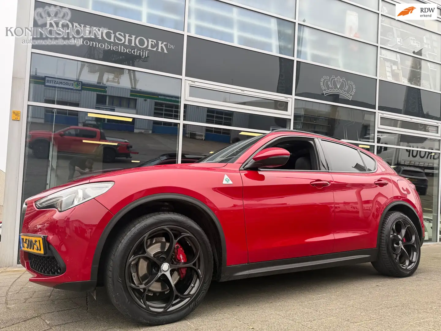 Alfa Romeo Stelvio 2.0 T AWD First Edition Rot - 1