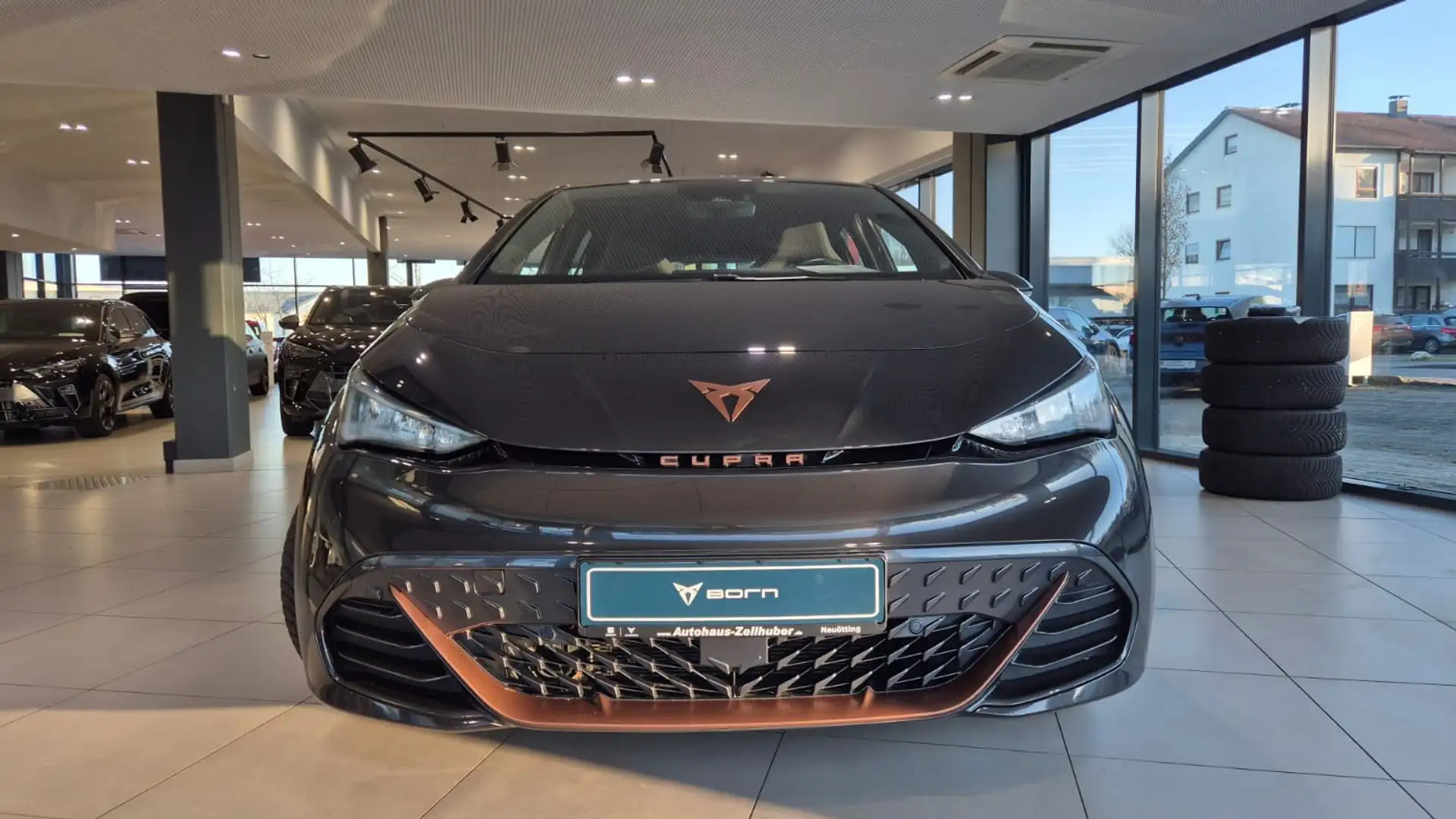 CUPRA Born 150kW/58kWh *ACC*Navi*Kamera*Sitzhzg* Gris - 2
