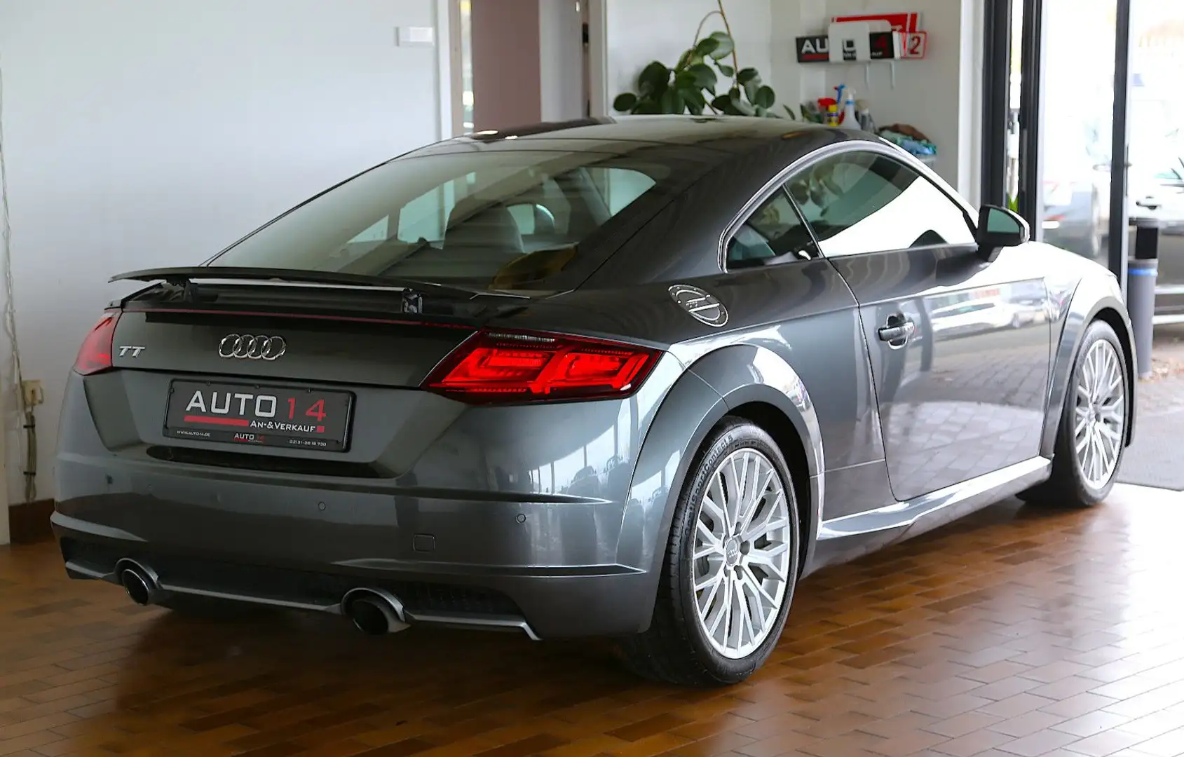Audi TT Coupe 2.0 TFSI S-Line Matrix Leder PDC 1.Hand Gri - 2