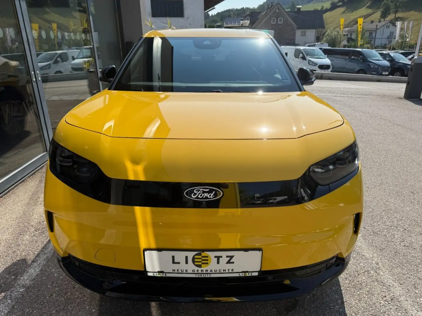 Ford Capri Premium 77kWh RWD Gelb - 2