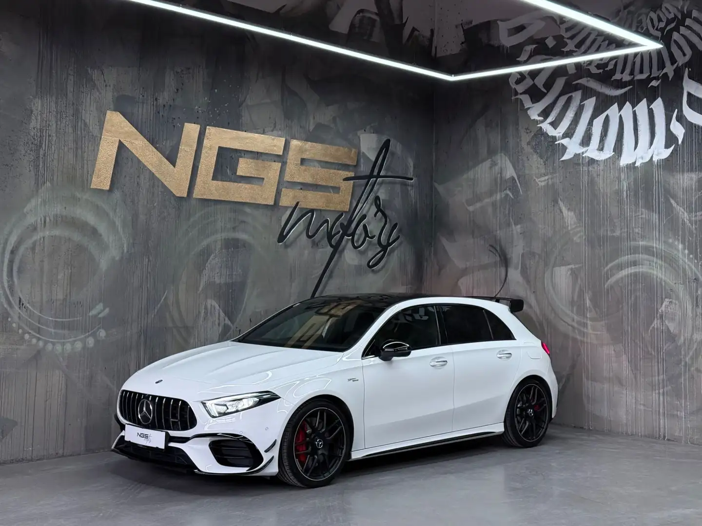 Mercedes-Benz A 45 AMG S 4MATIC+ AMG AERODYNAMIKPAKET AMG DRIVERS PAKET Weiß - 2