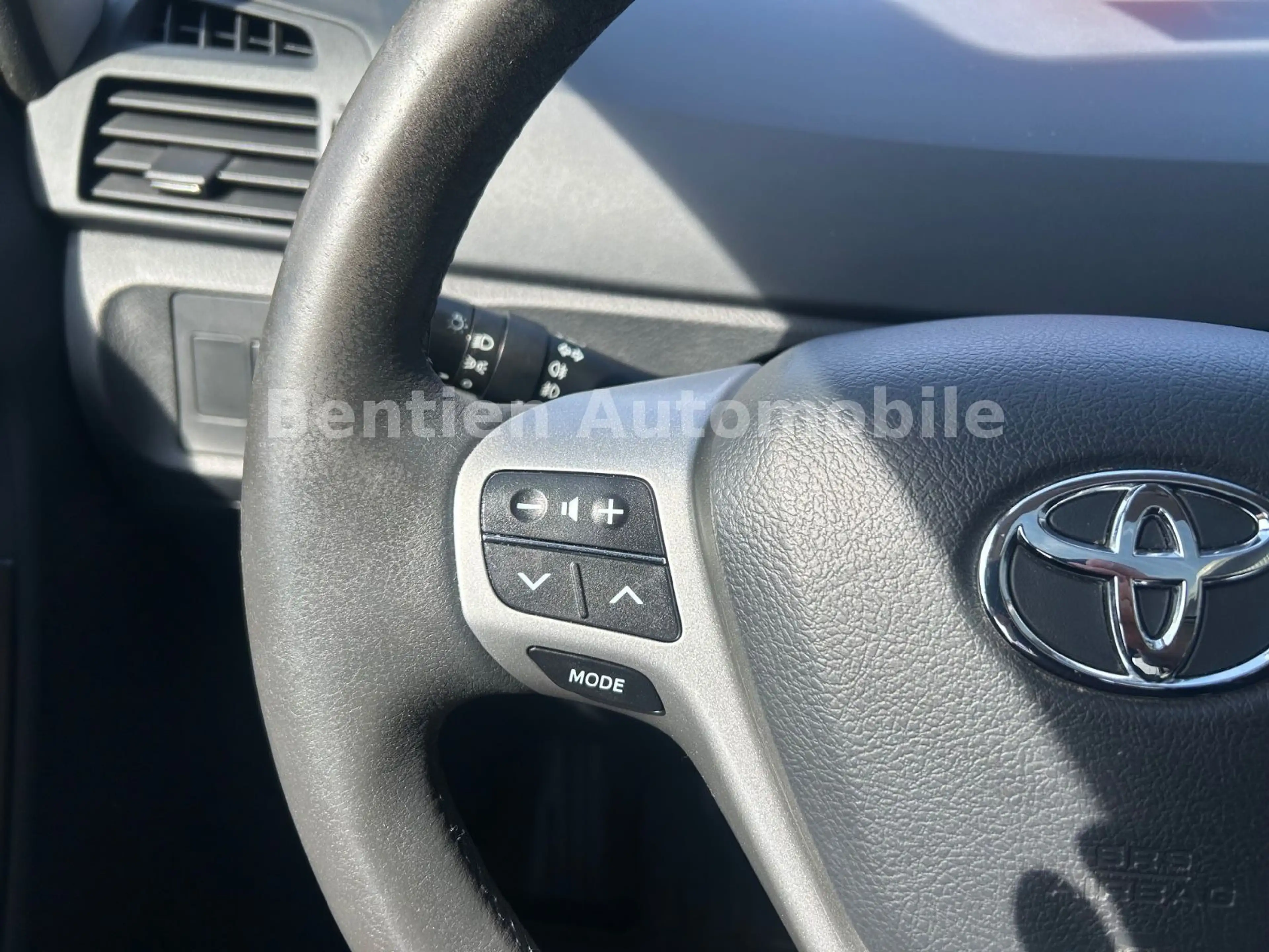 Toyota Verso Edition,Klimaautomatik,Alu,PDC — photo 13