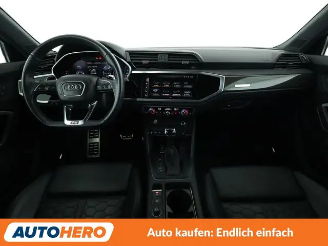 Audi RS Q3 view 12