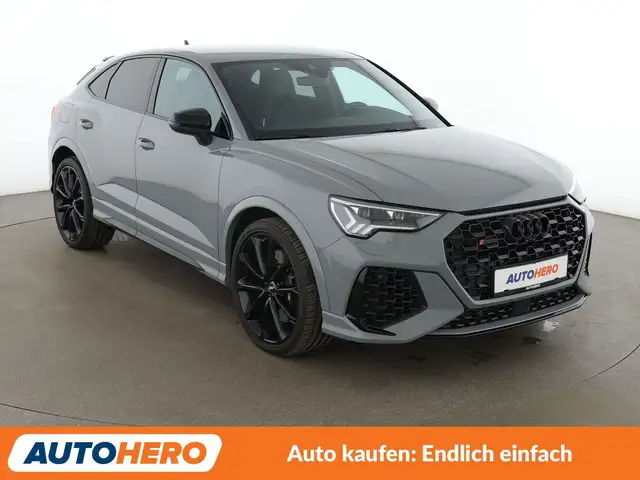 Audi RS Q3 view 8